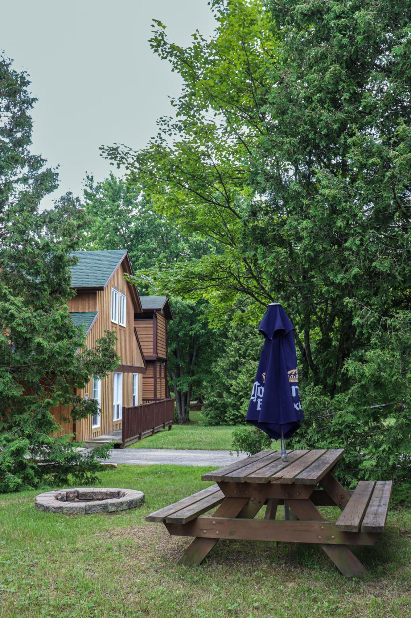 La Bannik Ville-Marie Exterior foto
